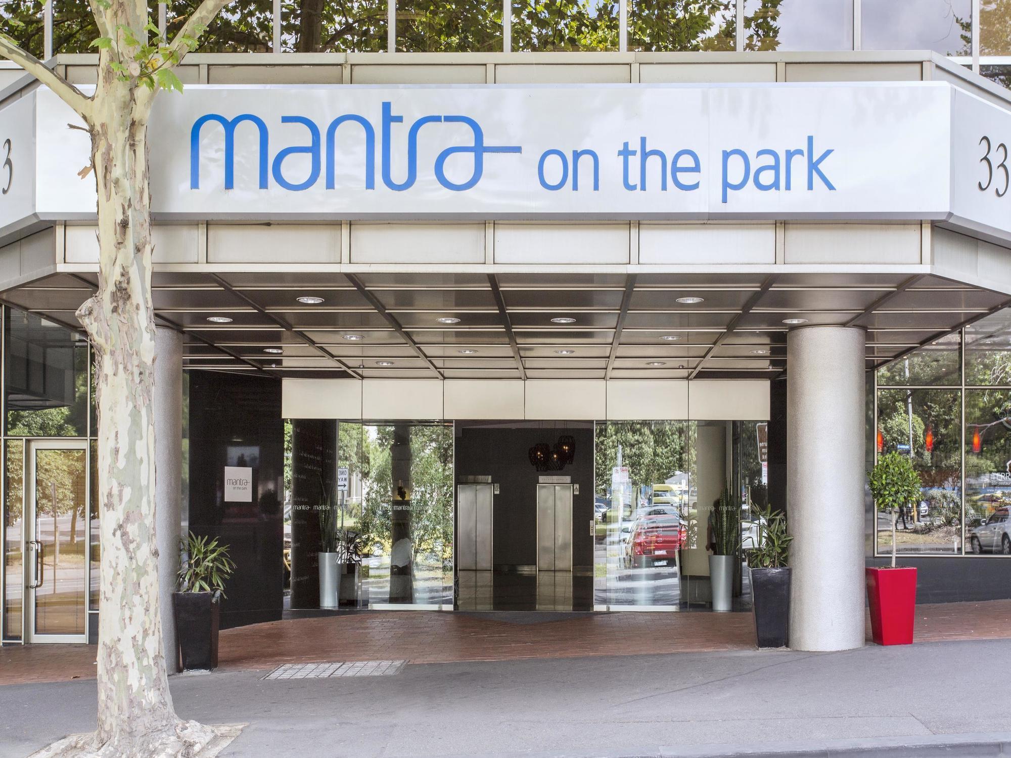 Mantra On The Park Aparthotel Мелбърн Екстериор снимка