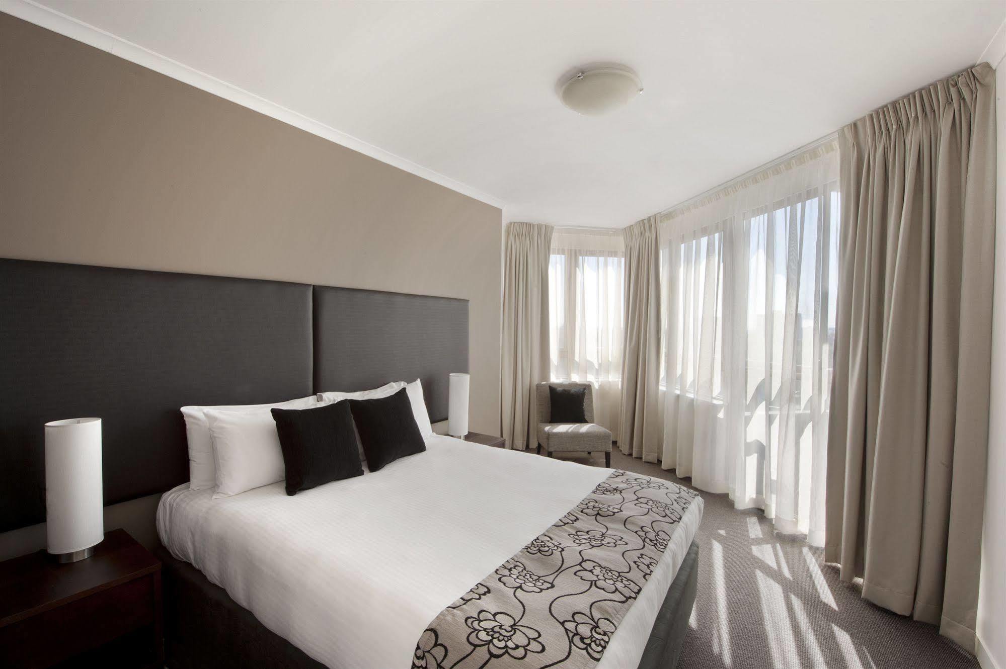 Mantra On The Park Aparthotel Мелбърн Екстериор снимка